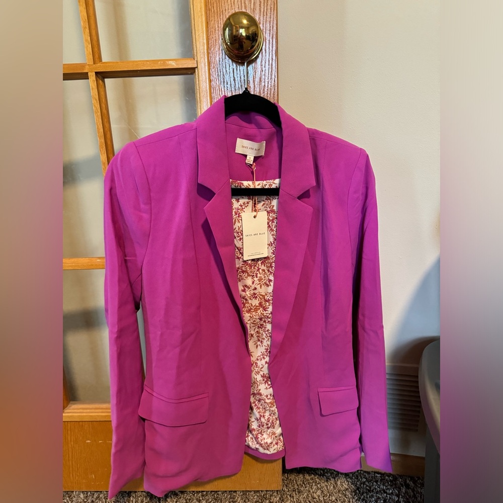Skies are Blue amethyst blazer size small. NWT.